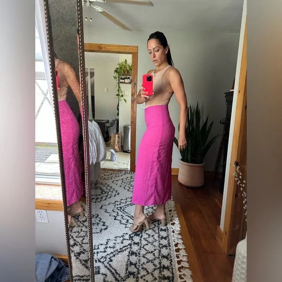 *NWT skirt - Picture 4 of 10